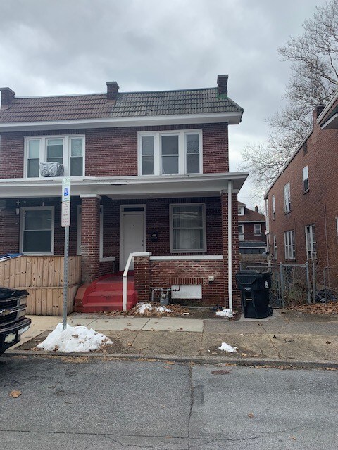Foto principal - 2726 Lexington St