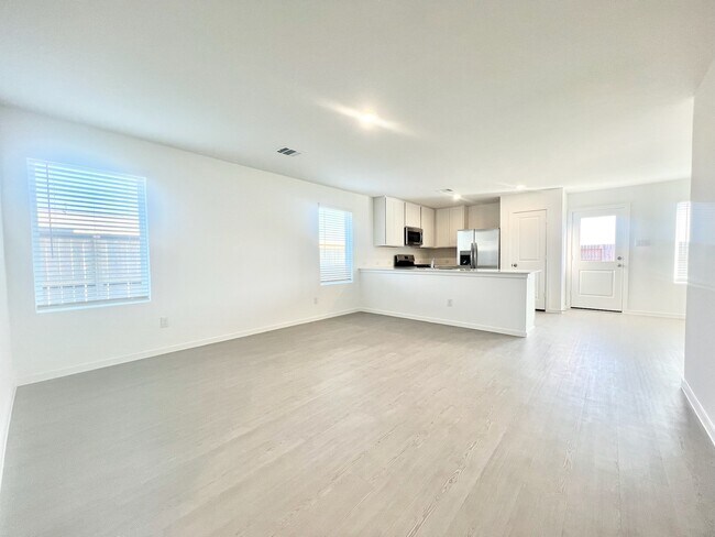 Foto del edificio - 712 Zuppino Ln