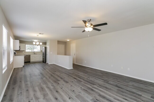 Building Photo - 1307 S San Vincente Ct