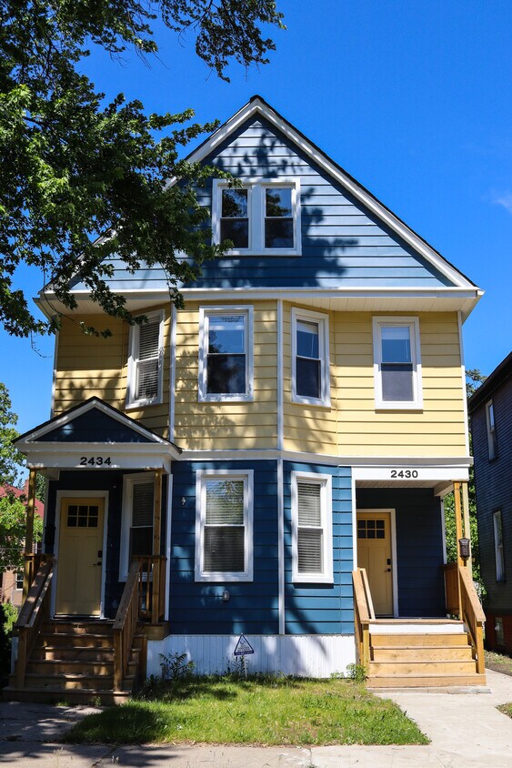 Foto principal - 2430 Beals St