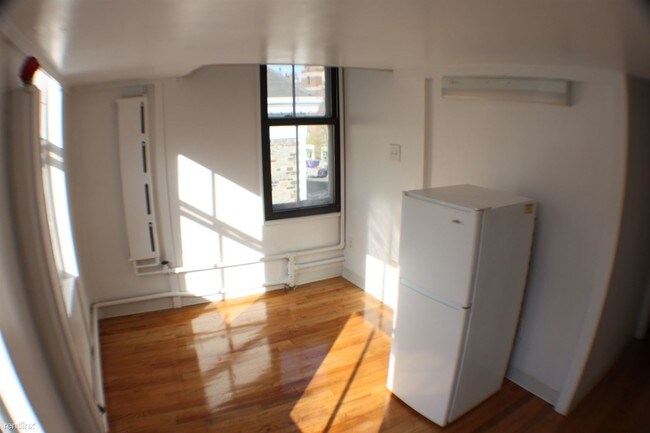 Building Photo - 361 6th Ave
