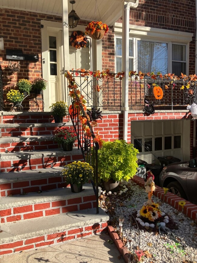 Building Photo - 22 Sunset Ave