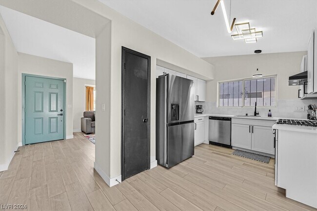 Building Photo - 3606 Gingersnap Way