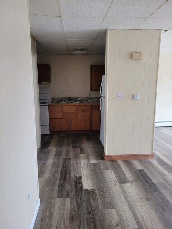 Kitchen - 101 Mitchell St