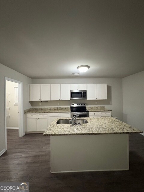 Foto del edificio - 314 Nutwood Trce