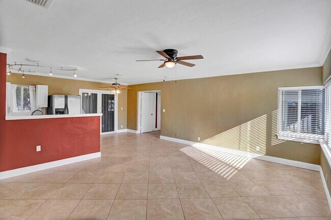 Building Photo - 1129 NW 7th Terrace