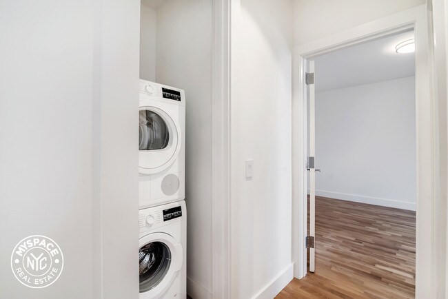 Foto del edificio - 130 Martense St