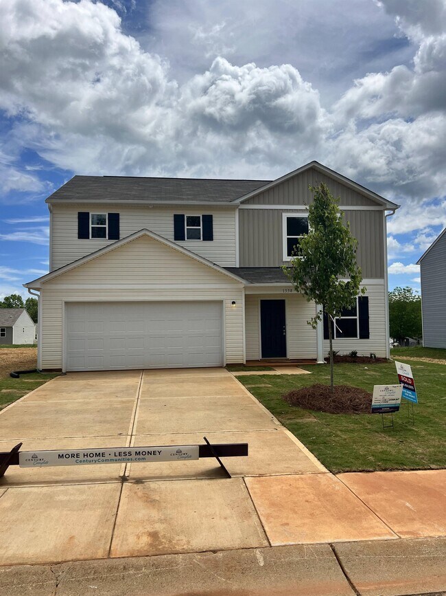 Building Photo - 1558 Cannan Mountain Dr