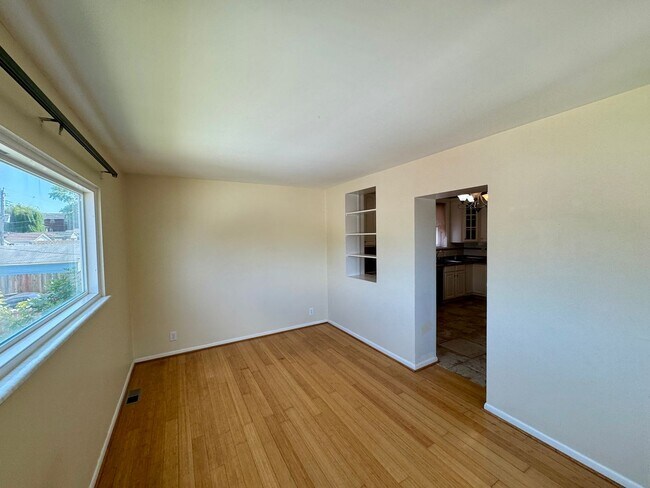 Foto del edificio - 4645 Wilcox Ave