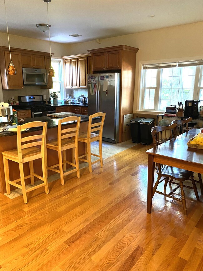 Building Photo - 119 Morrison Ave