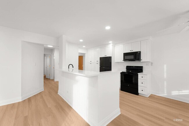 Foto del edificio - 220 S Rush St
