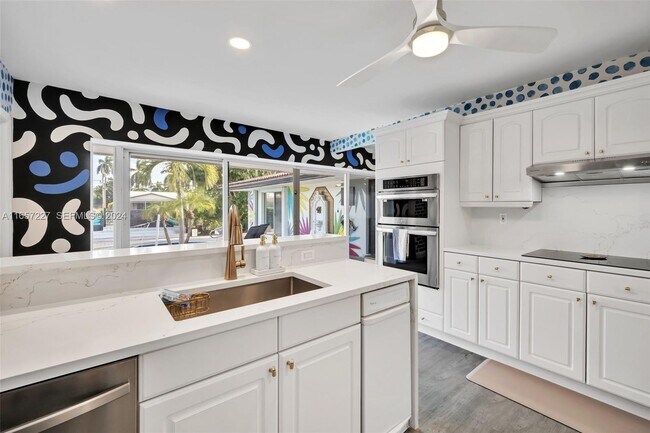 Foto del edificio - 5830 NE 14th Rd