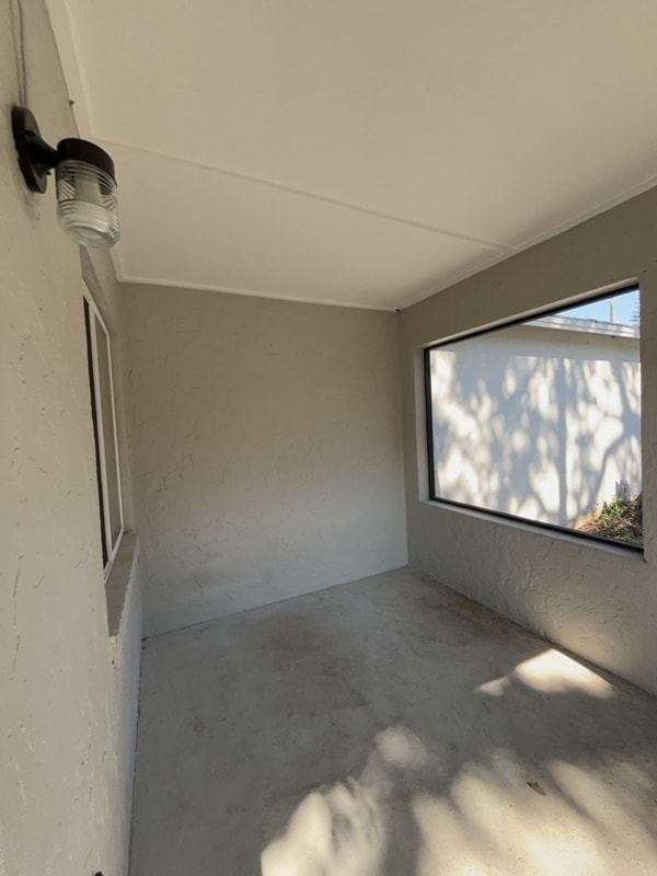 Foto del edificio - 534 Charles Ct