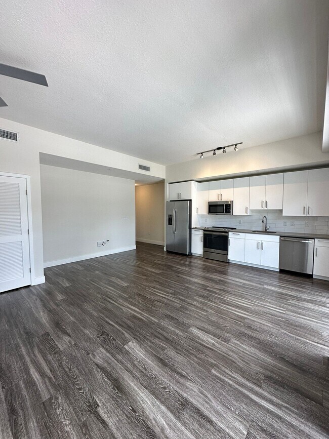 Foto del edificio - 405 NE 28th St