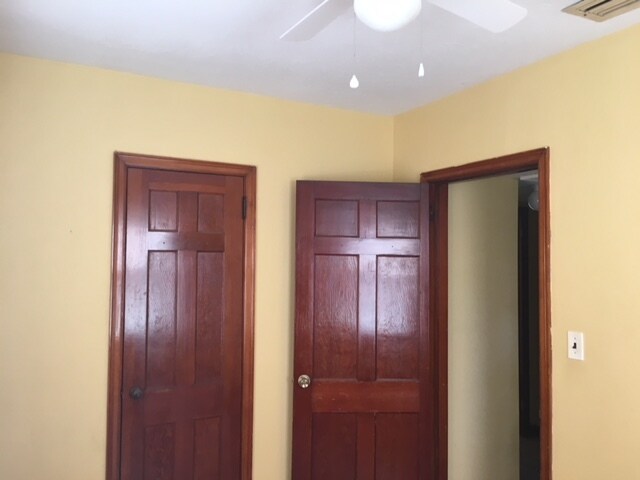 dormitorio - 8034 Wakefield Ave