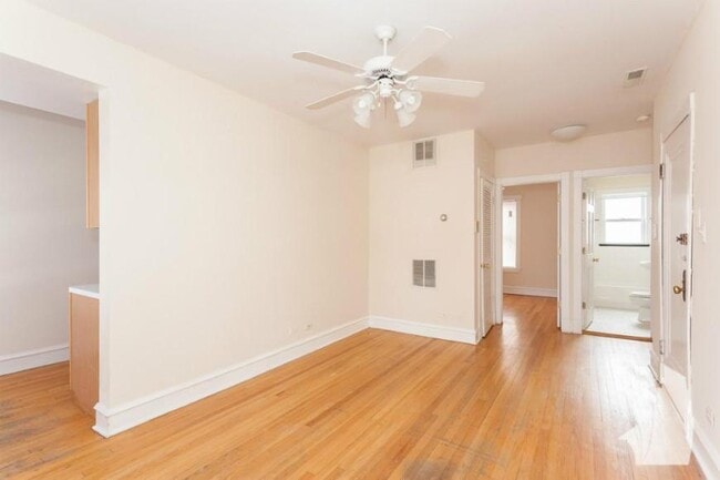 Photo - 1 bedroom in Chicago IL 60657 Apartment