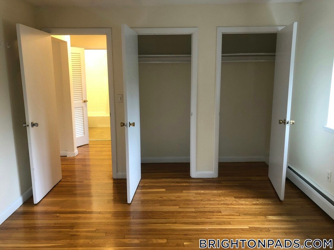 Foto principal - 122 Dustin St