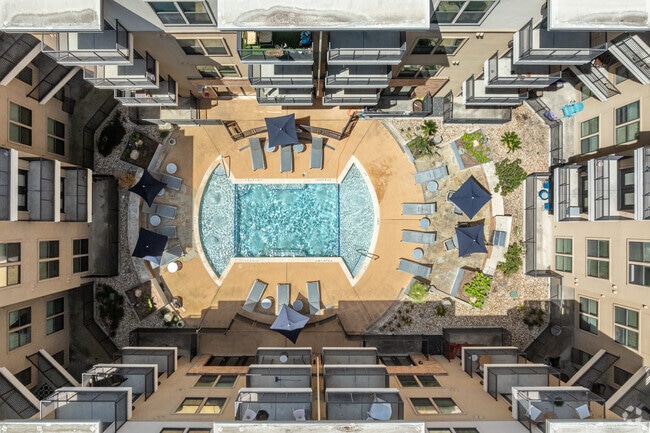 Building Photo - Grandmarc Austin