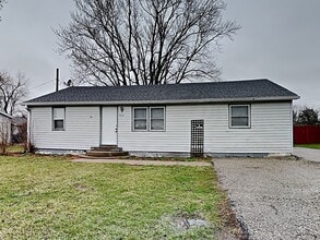 Building Photo - 812 W Smith Valley Rd