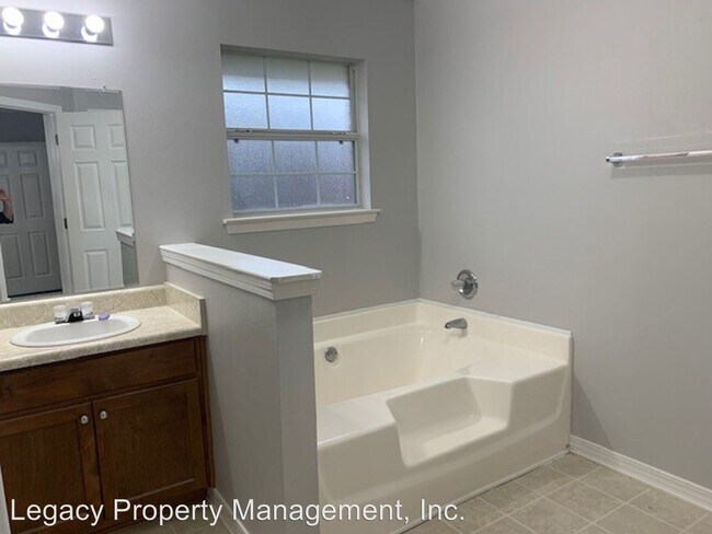 Building Photo - 4 br, 3 bath House - 6794 Fort Deposit