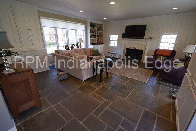 Foto del edificio - 7101 Dean Rd