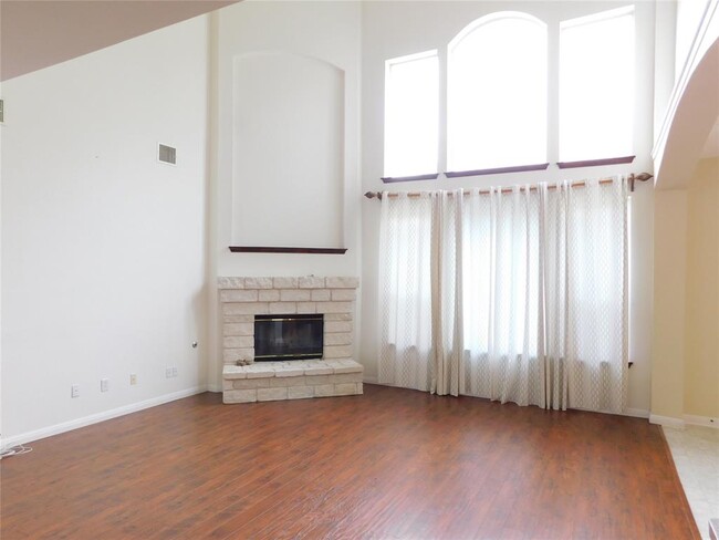 Foto del edificio - 1511 Homewood Cir