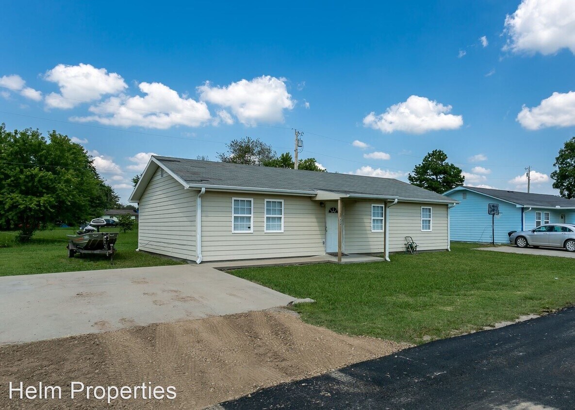 3 br, 1 bath House 609 West Johnson House Rental in Stilwell, OK