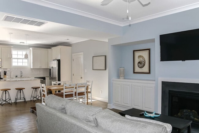 Photo - 419 26th Half St House