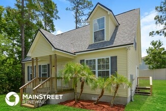 Building Photo - 12290 Versailles St