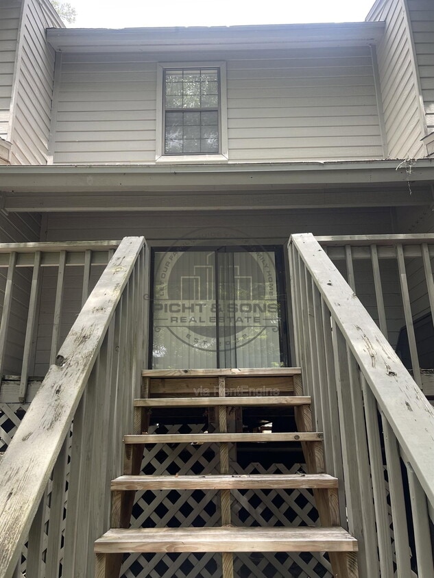 Building Photo - 5477 Sombra Del Lago Dr