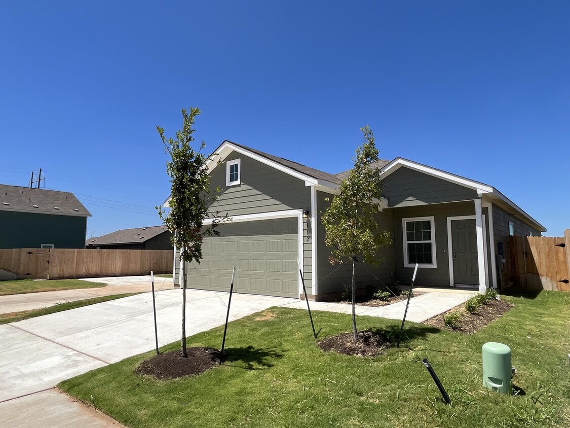 Primary Photo - 312 Freshwater Dr