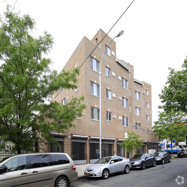 Building Photo - 1373 Herschell St
