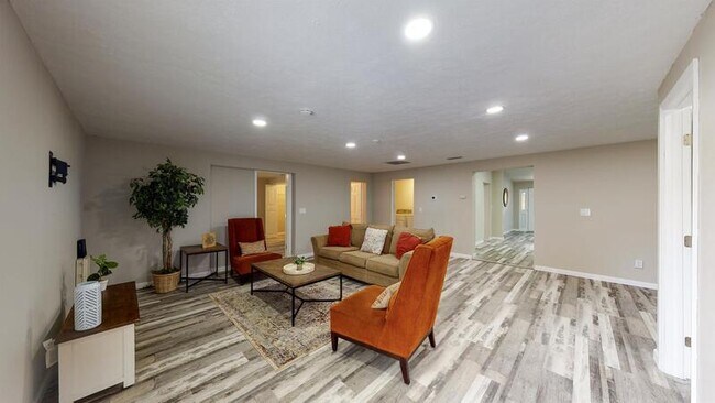 Building Photo - 8216 Fir Dr