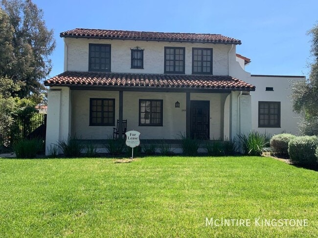 Foto del edificio - Settle into Your Forever Home in this House!