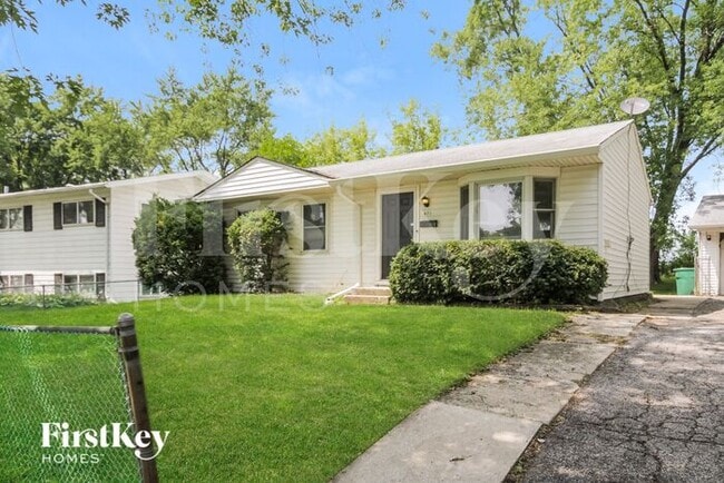 Building Photo - 671 Marine Dr