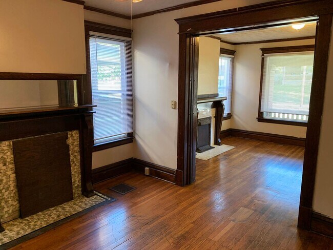 Foto del edificio - 293-295 E. 14th Avenue