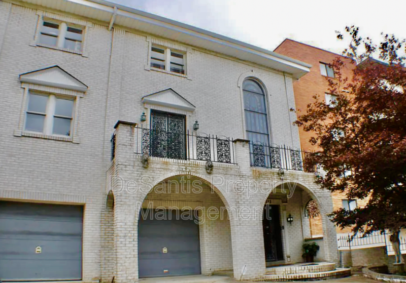 Primary Photo - 2313 Athena St