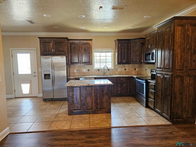 Foto del edificio - 209 Almond Tree Ln