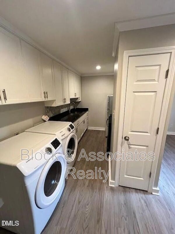 Building Photo - 909 E Davie St