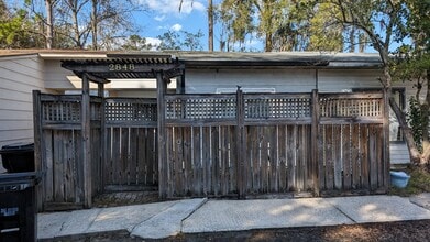 Building Photo - 2848 SW 39th Ave