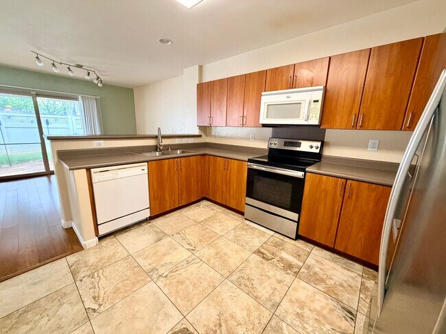 Foto del edificio - Spacious 3-Bedroom Townhome in Nohona at Mililani Mauka Available Now!