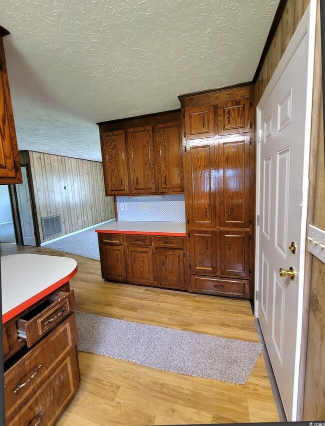 Building Photo - 6003 Sunrise Dr