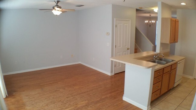 Foto del edificio - Westchase 3/2.5 Townhome with 2 car garage