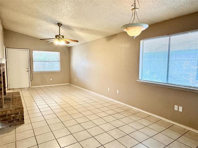 Foto del edificio - 5811 Mansfield Rd