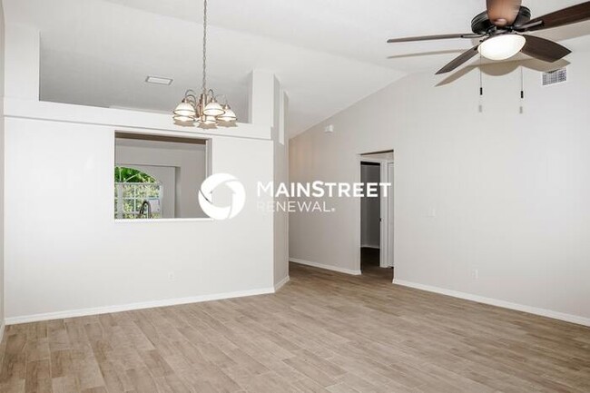 Foto del edificio - 1722 Elmhurst Cir SE