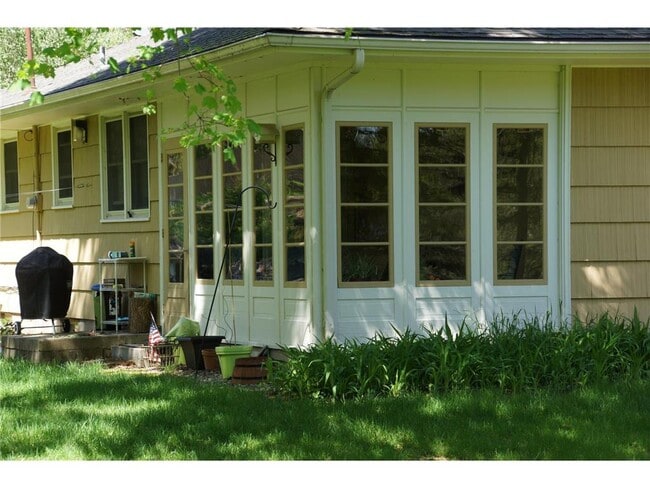 Building Photo - 3006 Atwood Dr