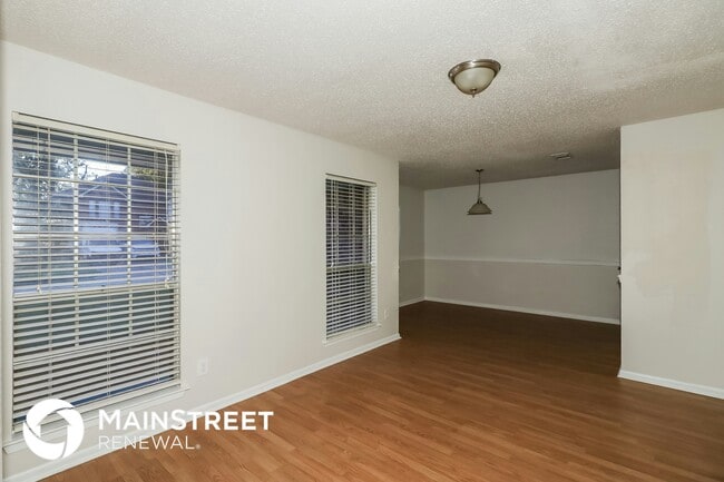 Building Photo - 18926 Sandia Pines Dr