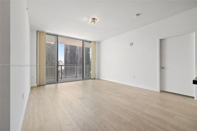 Foto del edificio - 1111 SW 1st Ave