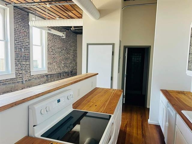 Foto principal - 201 E Chambers St