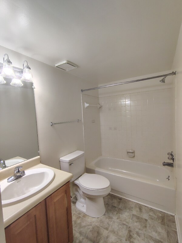 Foto del edificio - 600 Reusens Rd